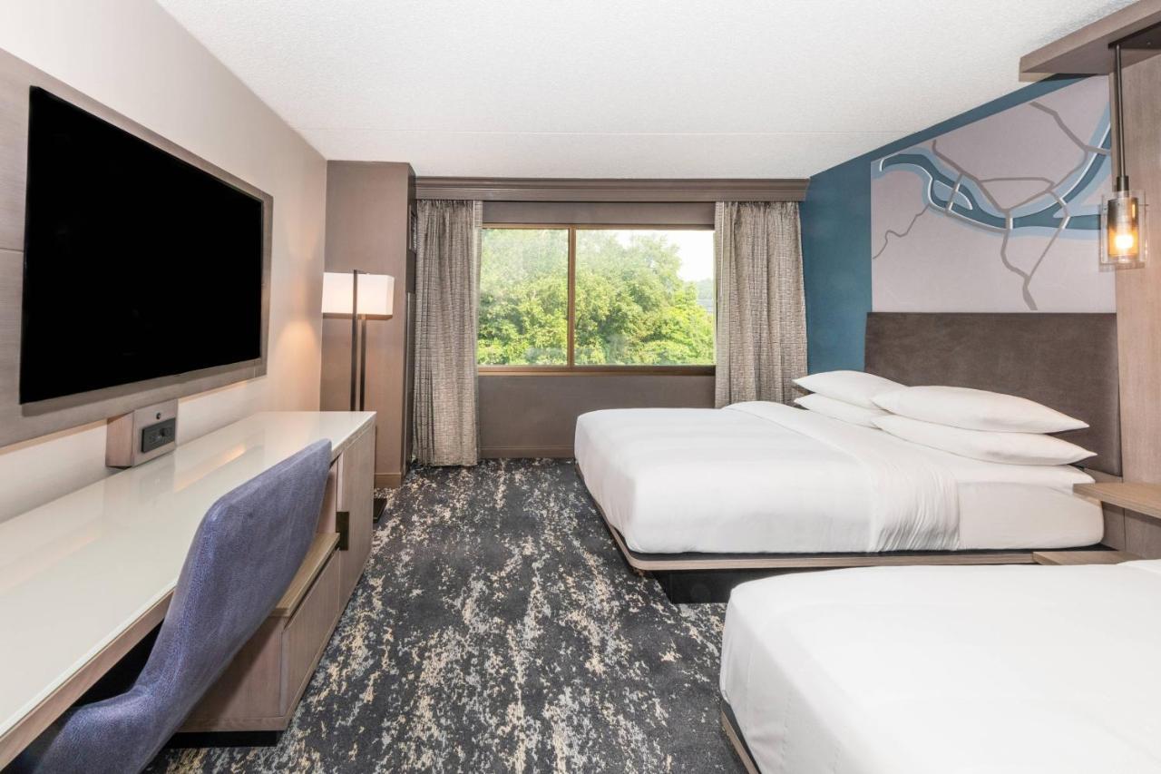 Pittsburgh Airport Marriott Hotel 3*