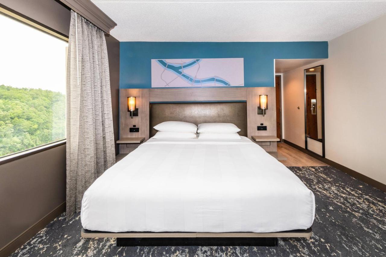 Pittsburgh Airport Marriott Hotel 3*