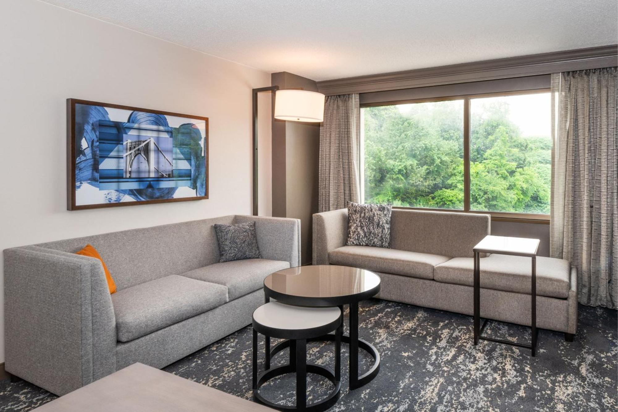 Hotel Pittsburgh Airport Marriott 3*