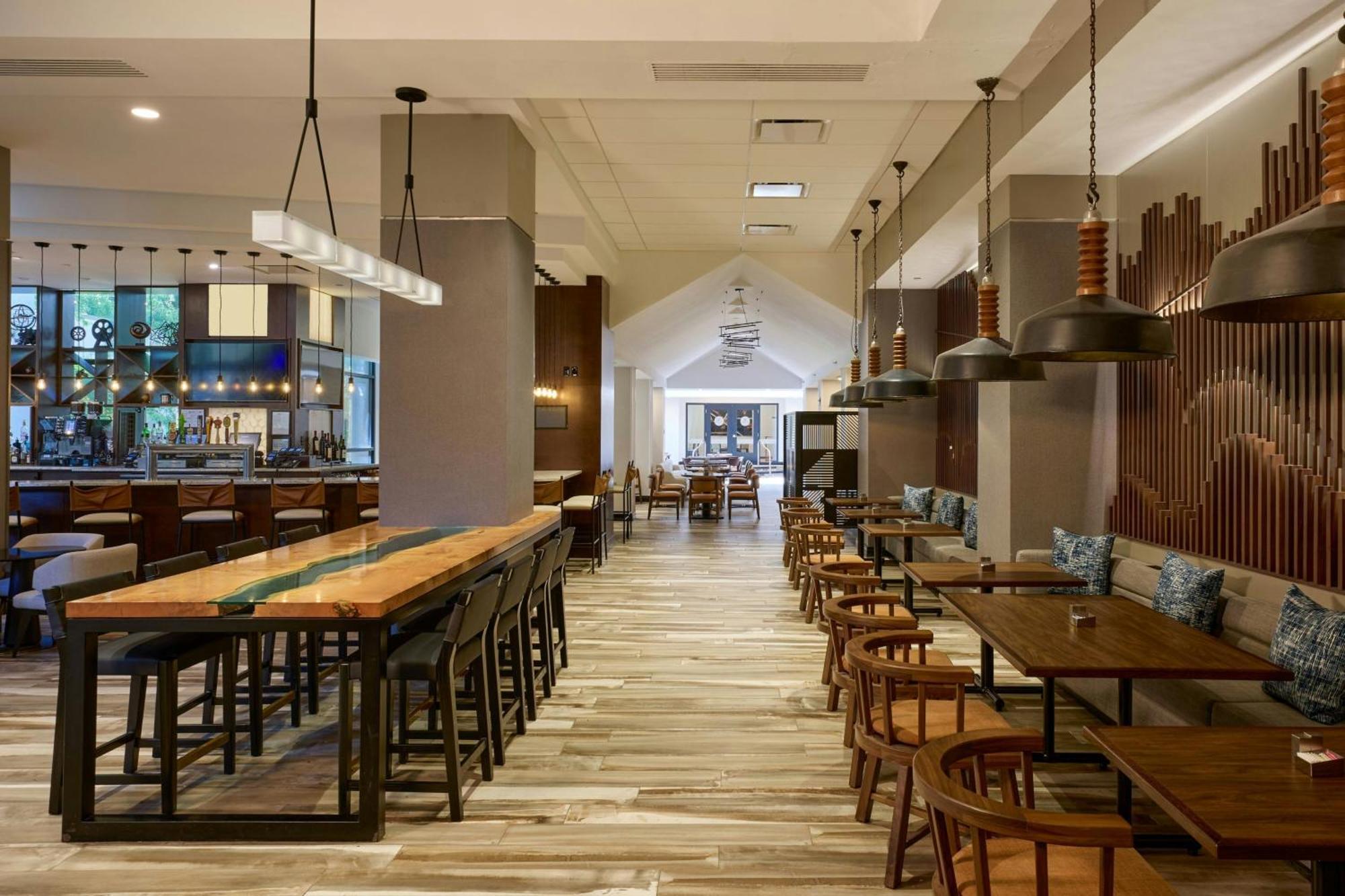 Pittsburgh Airport Marriott 3*